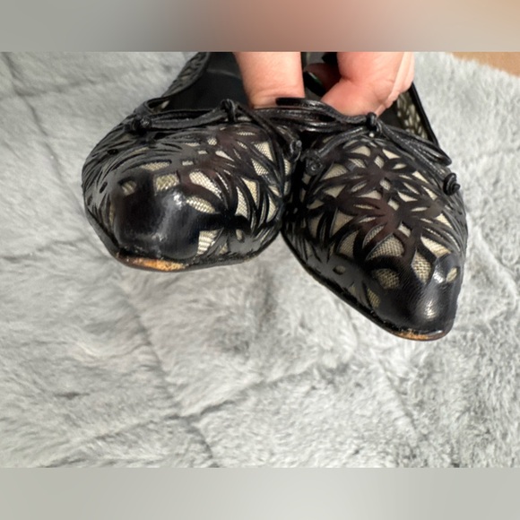 Vintage Stuart Weitzman Black Leather Mesh Kitten Heels Size 9.5 Bow Detail - Picture 10 of 14